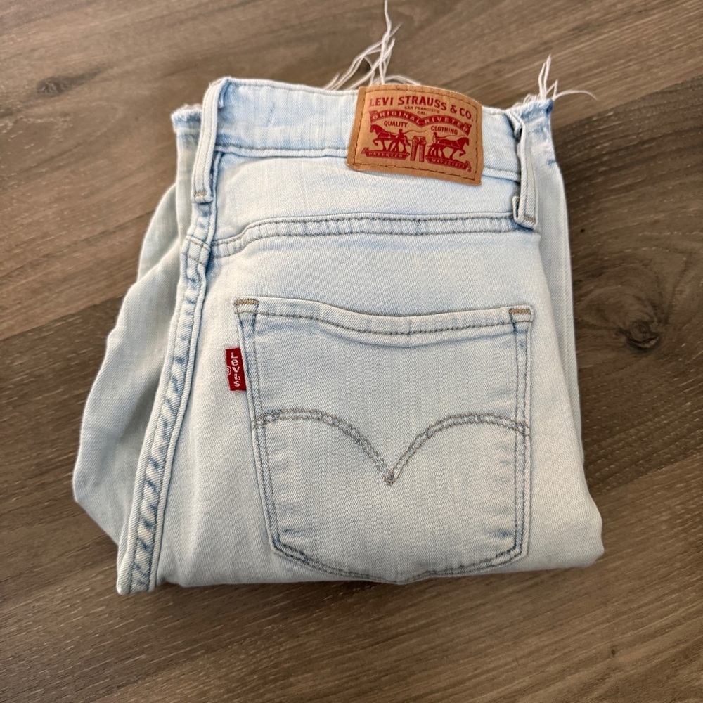 Levi's Women's Jeans - Light Wash (27)